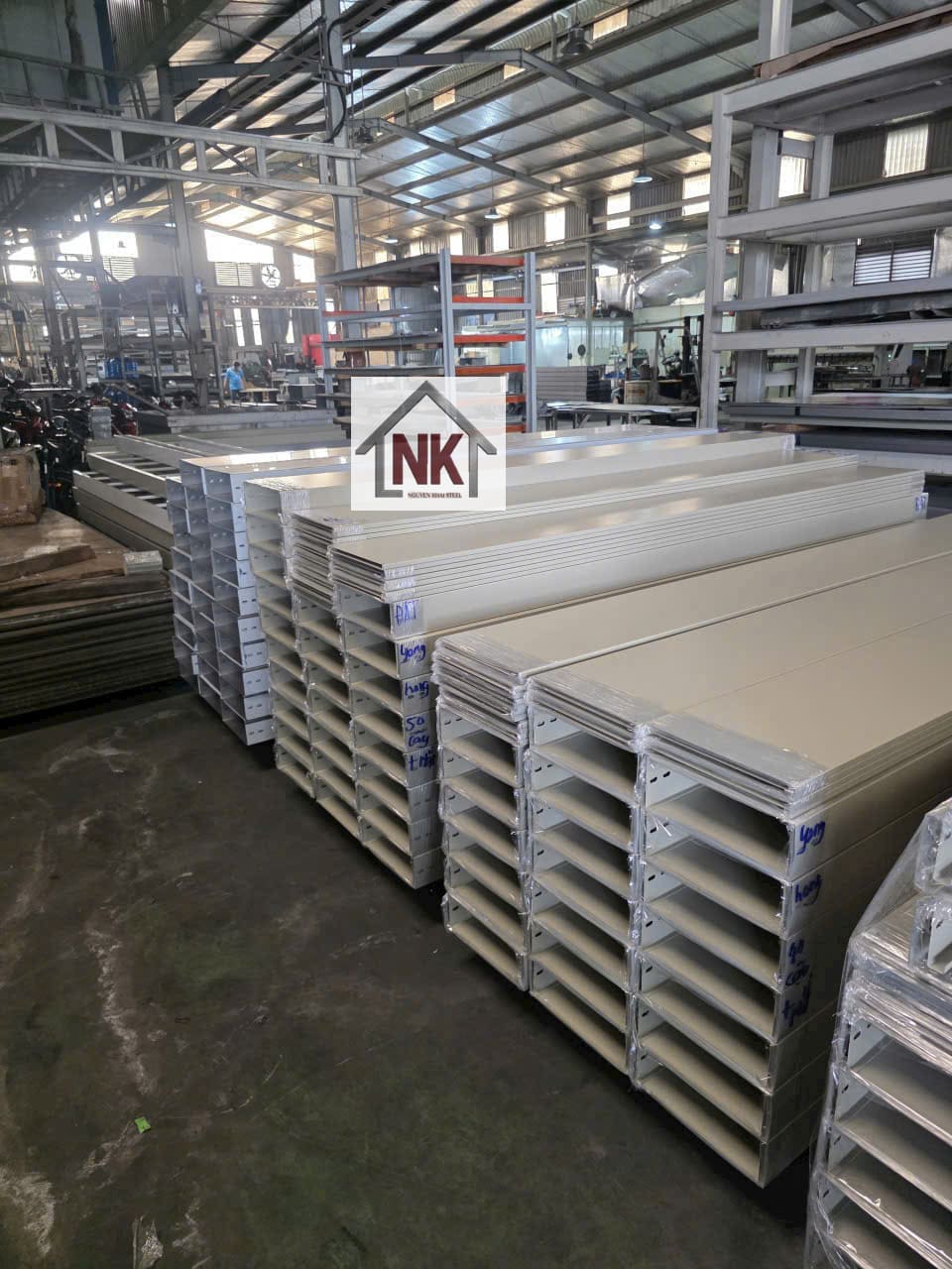 Giá Máng Cáp 300x100 Tại Bình Phước 2026