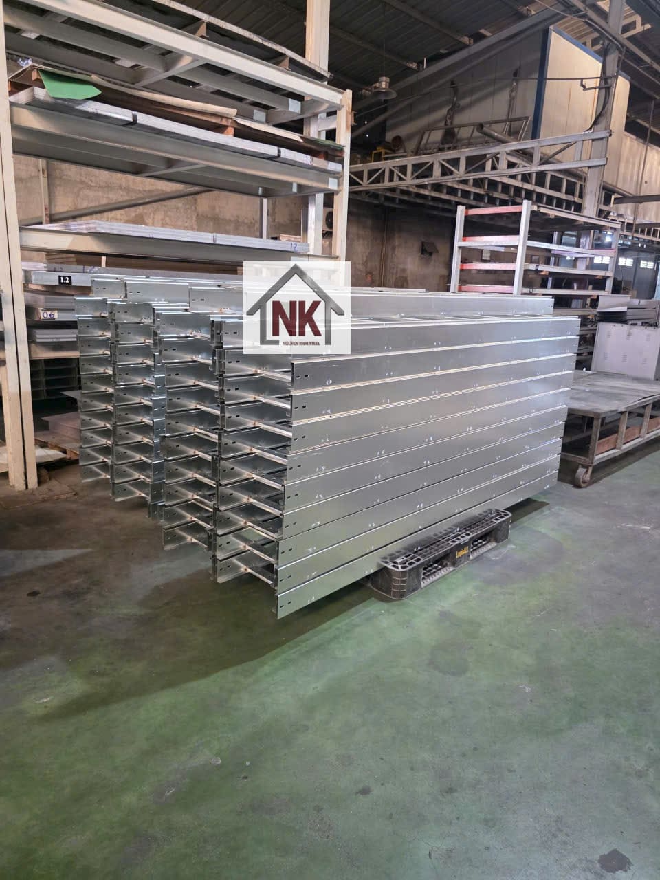 Giá Máng Cáp 300x100 Tại Bình Phước 2026